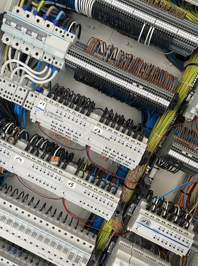 Як створюється серце “Розумного будинку”: від проекту до реалізації